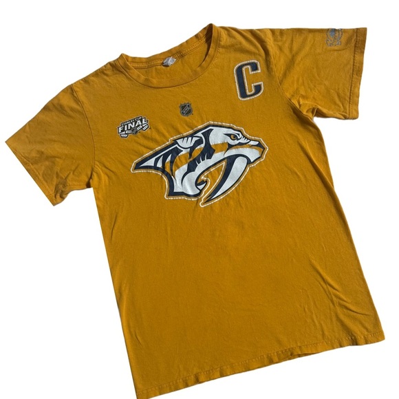 NASHVILLE PREDATORS/NHL GOLD RARE 2017 STANLEY CUP FINAL MIKE FISHER PLAYER TEE - Picture 2 of 7